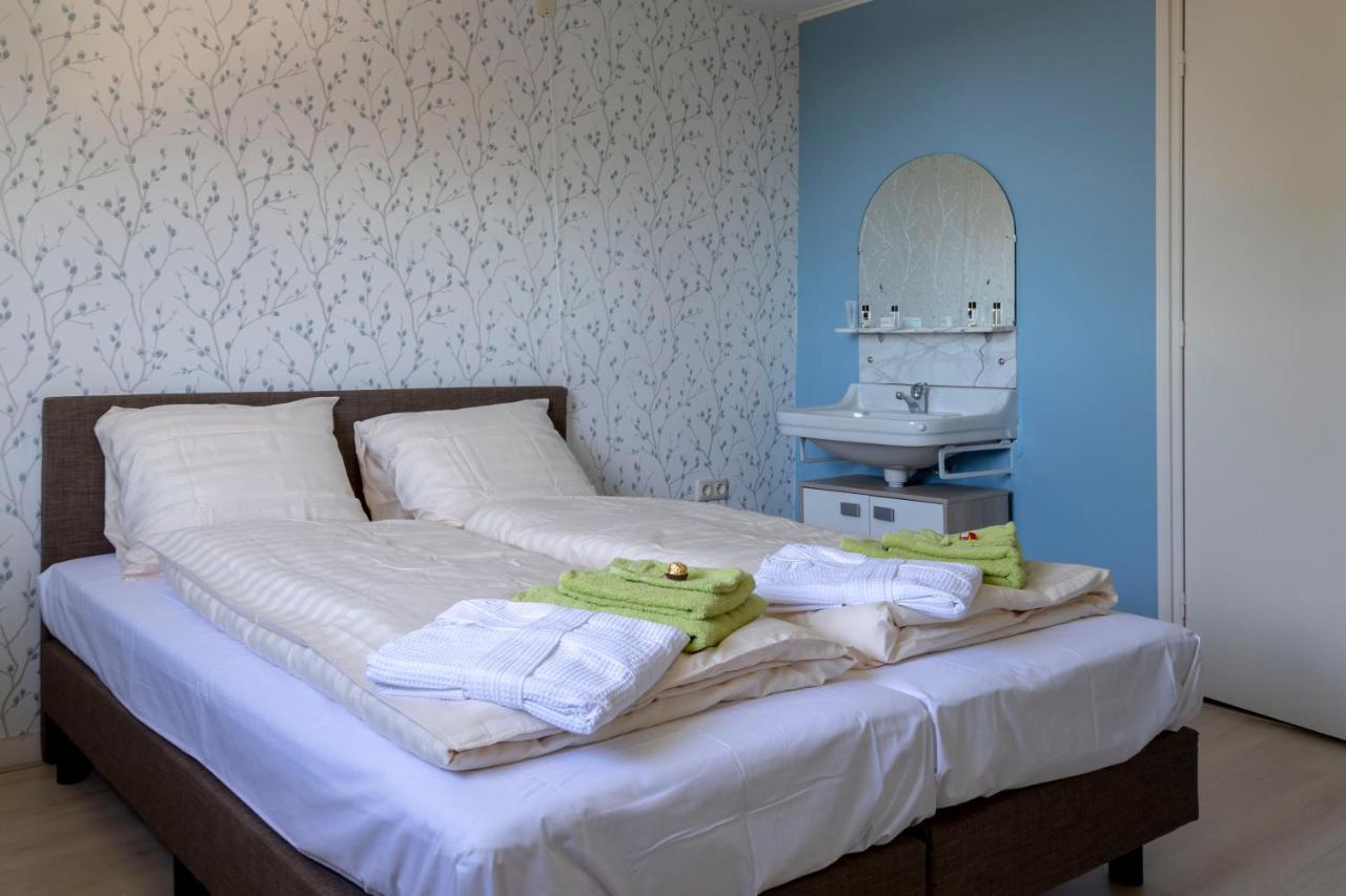 Lomm B&B Antoniushoeve מראה חיצוני תמונה